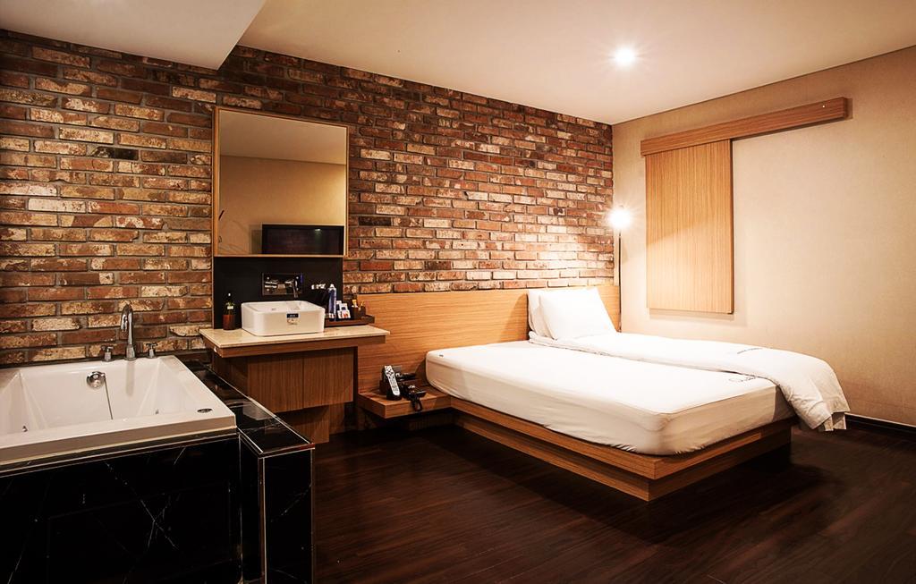 Comma Hotel Busan Exterior foto